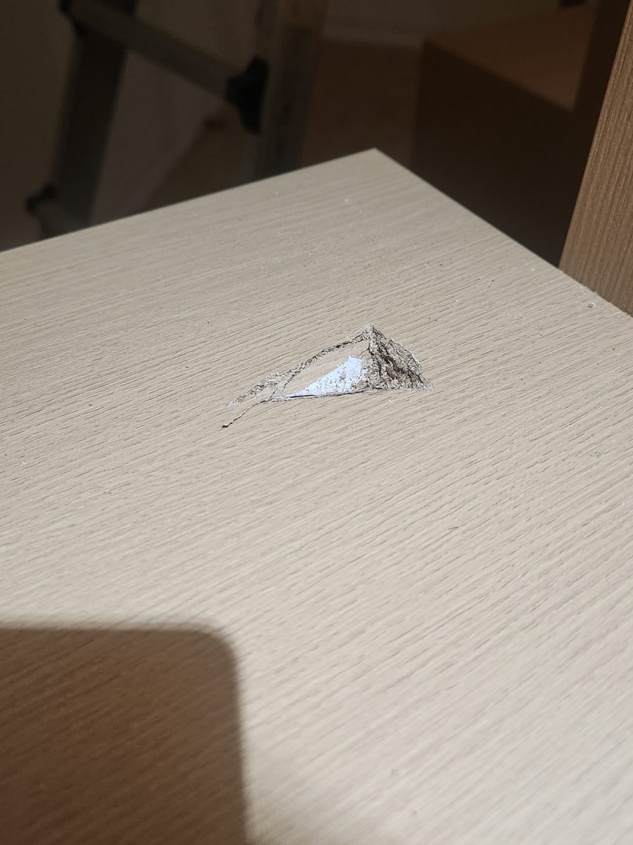 가구 상판 찍힘 긴급 복원 작업 전