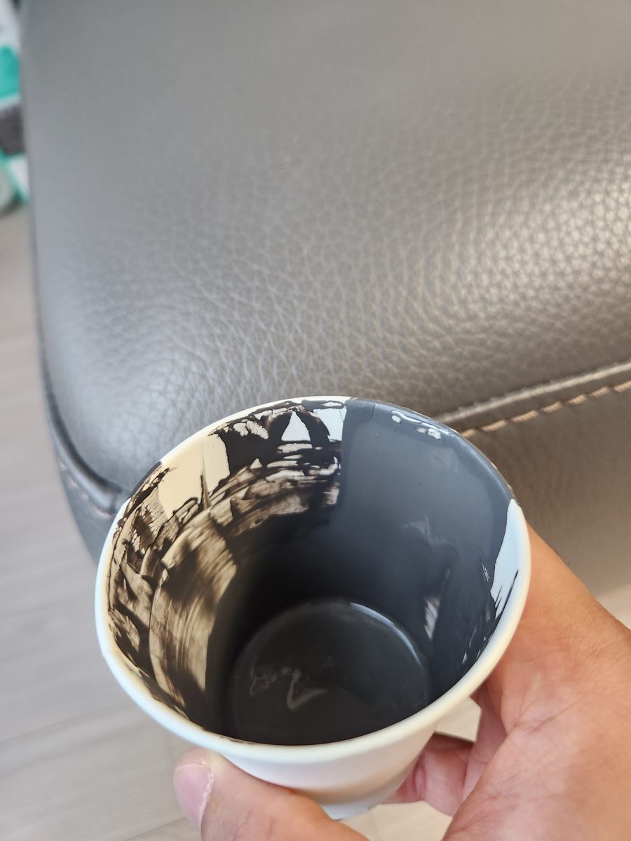 소파 색에 맞춰 현장 조색