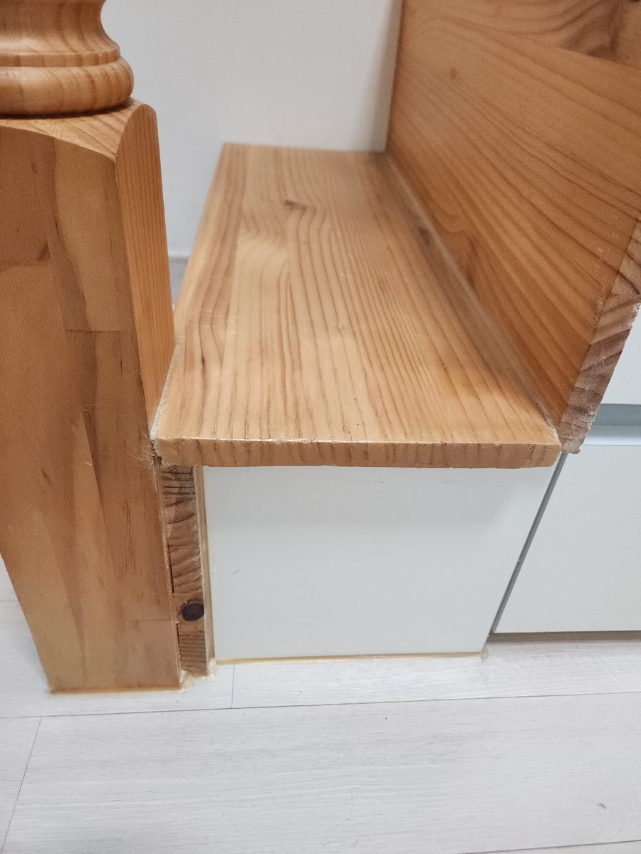 색상 · 나뭇결 복원 후 모습